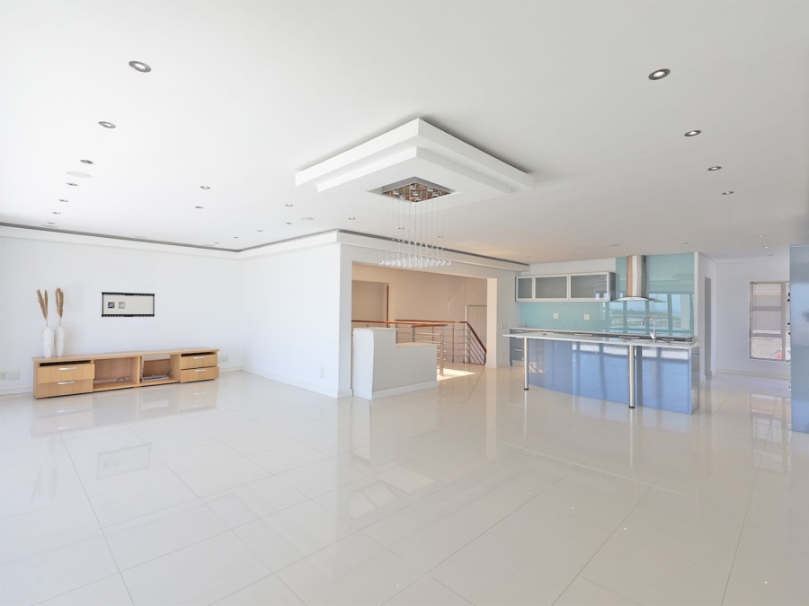 5 Bedroom Property for Sale in Baronetcy Estate Western Cape